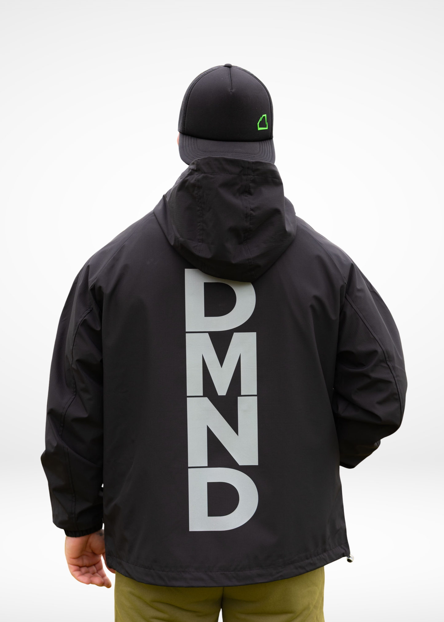 DMND Windbreaker - Black